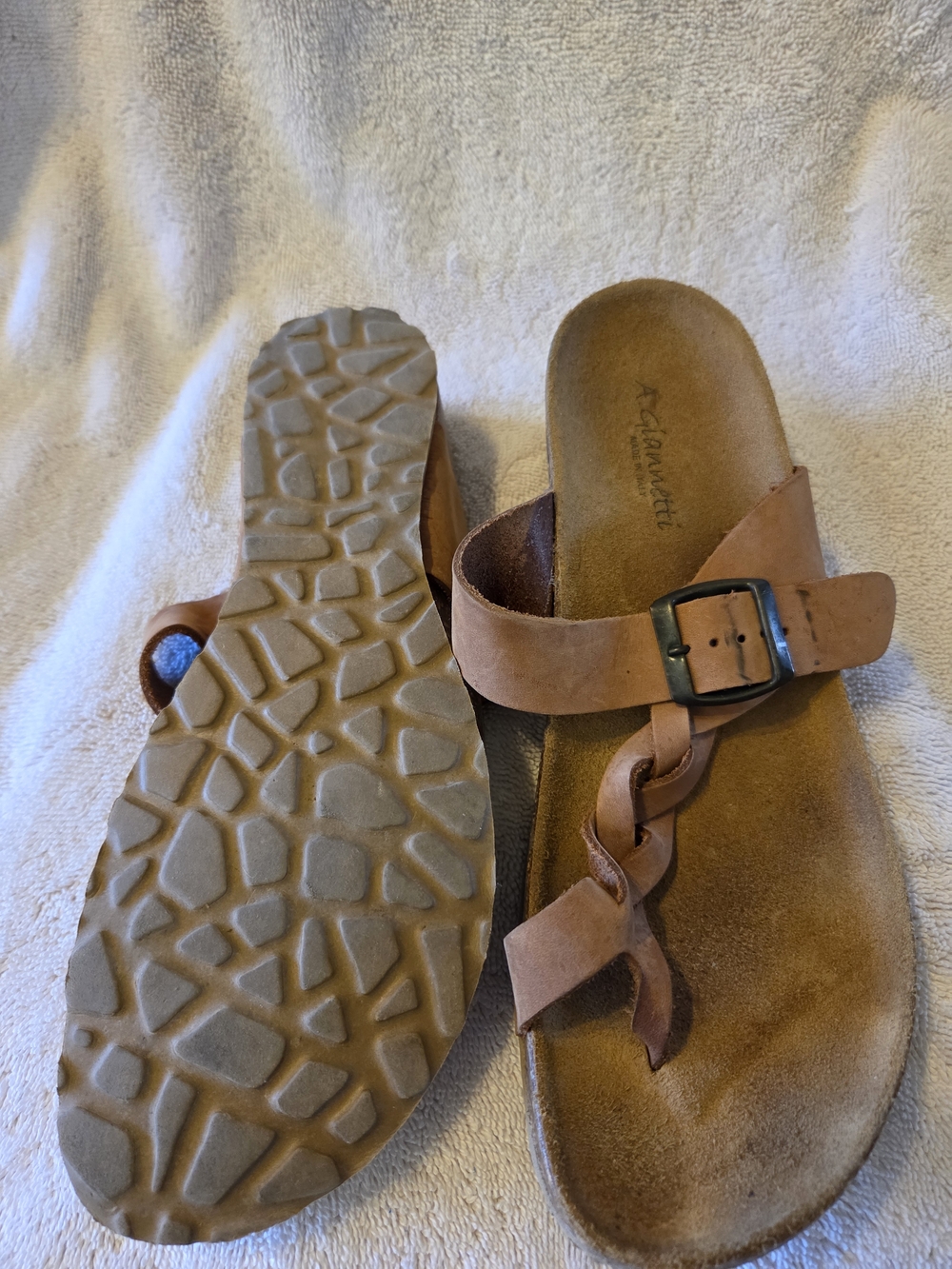 Comfort Leather Toe-Loop Sandals in Brown - Picture 3 of 4